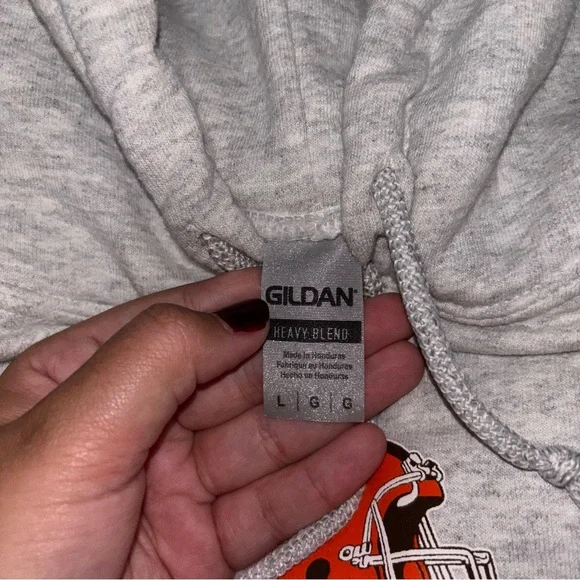 Cropped Gildan Light Gray Browns Hoodie - Picture 2 of 3
